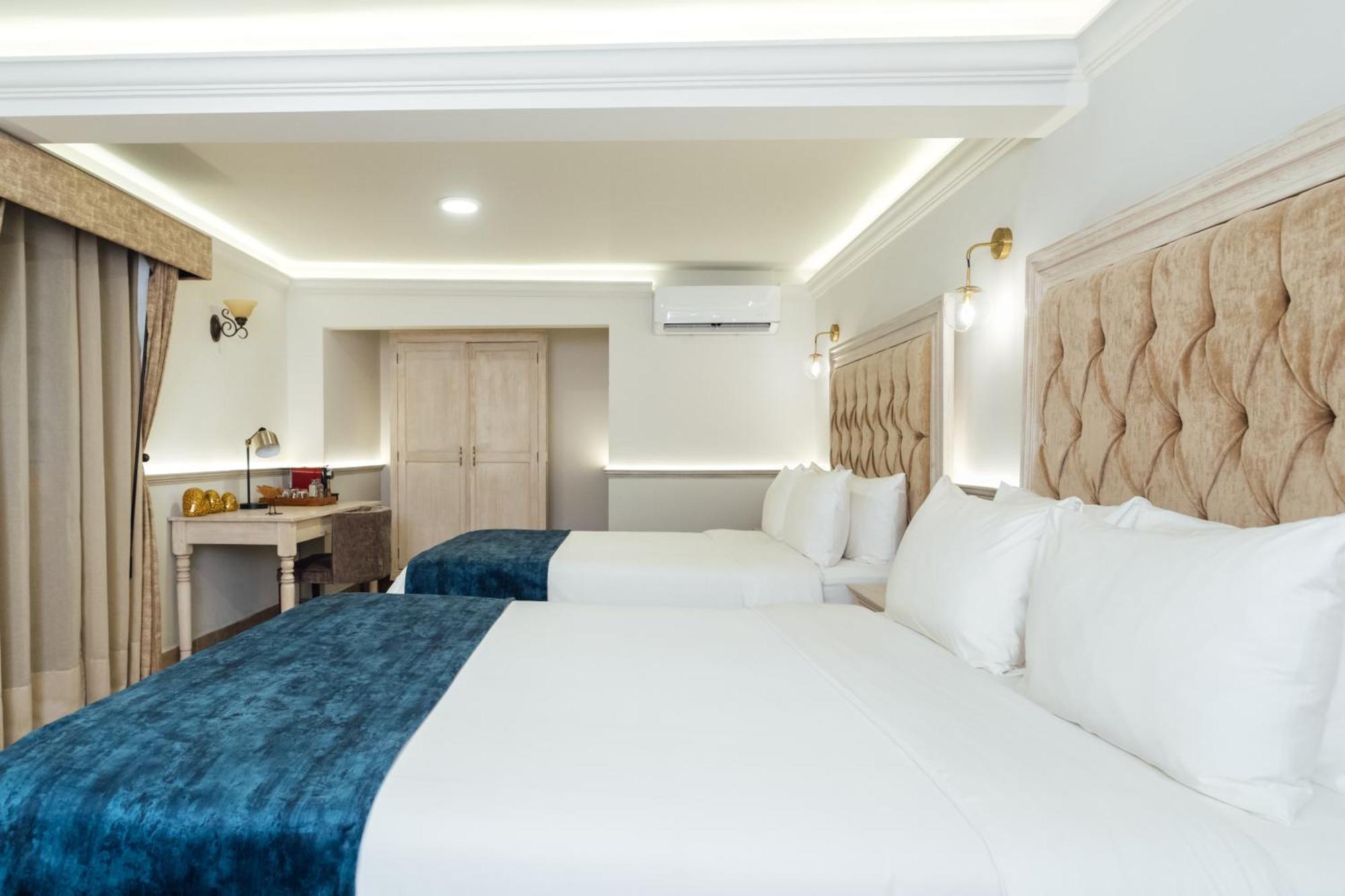 Royalty Hotel